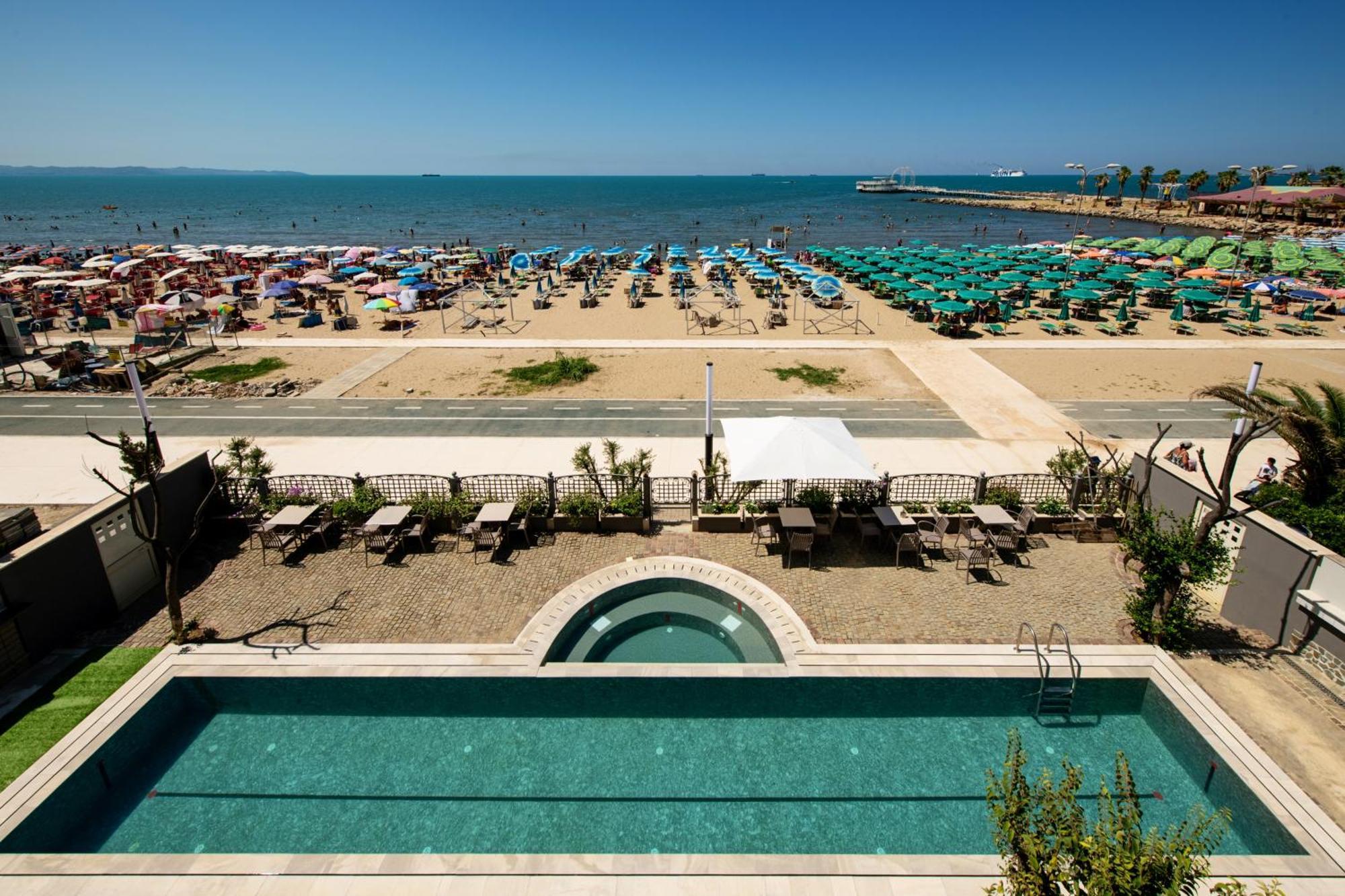 Hotel Vila 11 Durrës Esterno foto