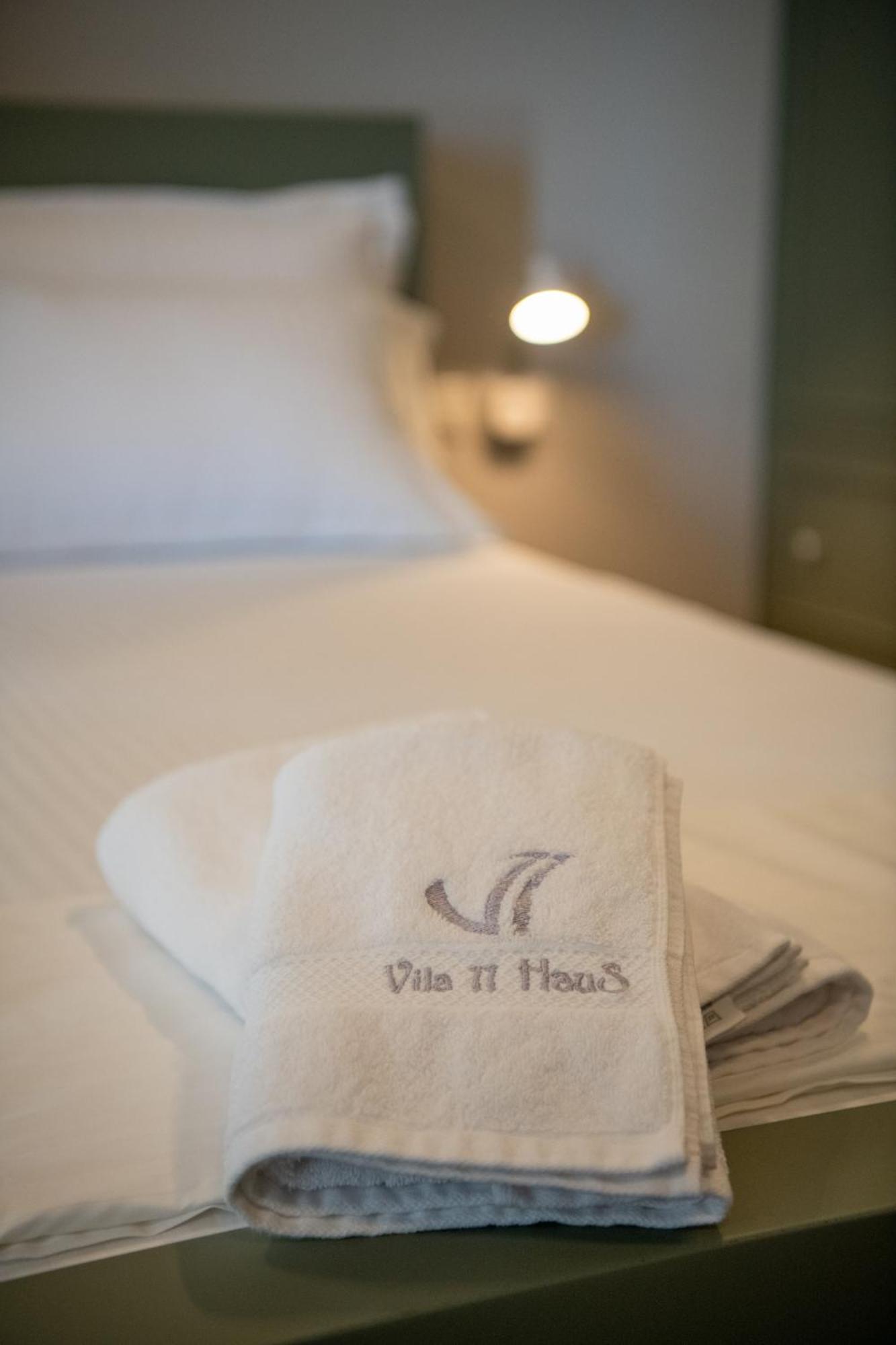 Hotel Vila 11 Durrës Esterno foto