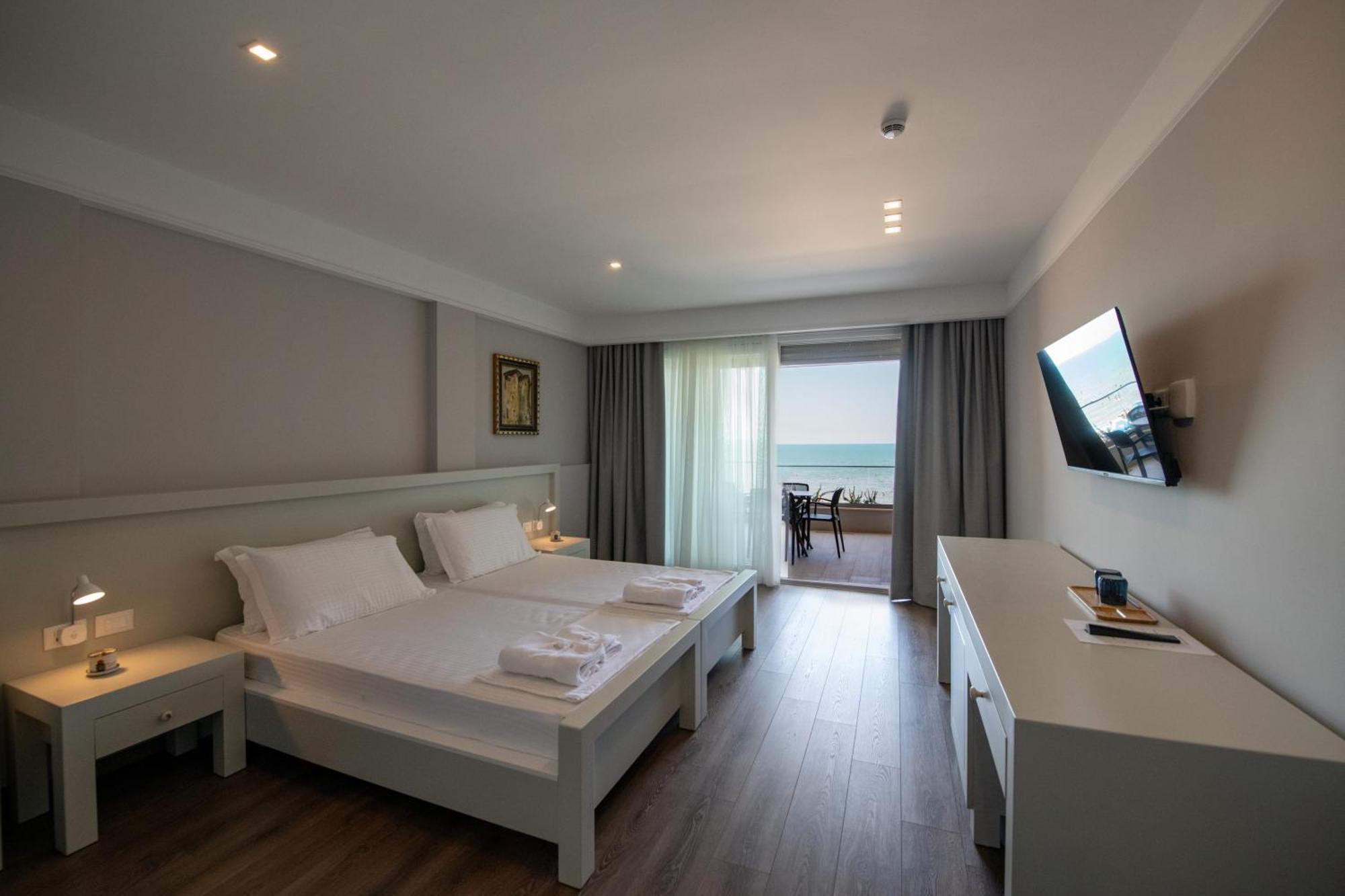 Hotel Vila 11 Durrës Esterno foto